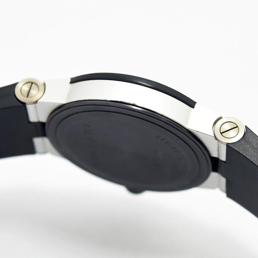 VINTAGE WATCHES FASHIONのブルガリ アルミニウム ウォッチ。アルミニウムケースとブラックラバーベルトの側面詳細。