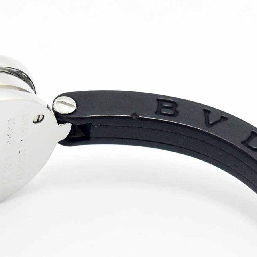 VINTAGE WATCHES FASHIONのBVLGARI B.zero1レディース腕時計。ブラックのラバーストラップにブランドロゴが刻印された洗練されたデザイン。