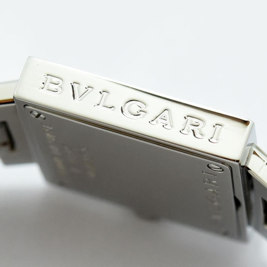 VINTAGE WATCHES FASHION ブルガリのシルバー製ステンレススチール製スクエアフェイスウォッチ。モダンでミニマルなデザイン。