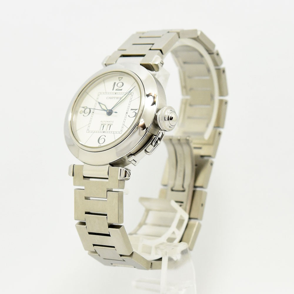 VINTAGE WATCHES FASHIONのカルティエ パシャ オートマティック。ステンレス製の丸型ケースとチェーン付きリューズが特徴的なシルバーの腕時計。