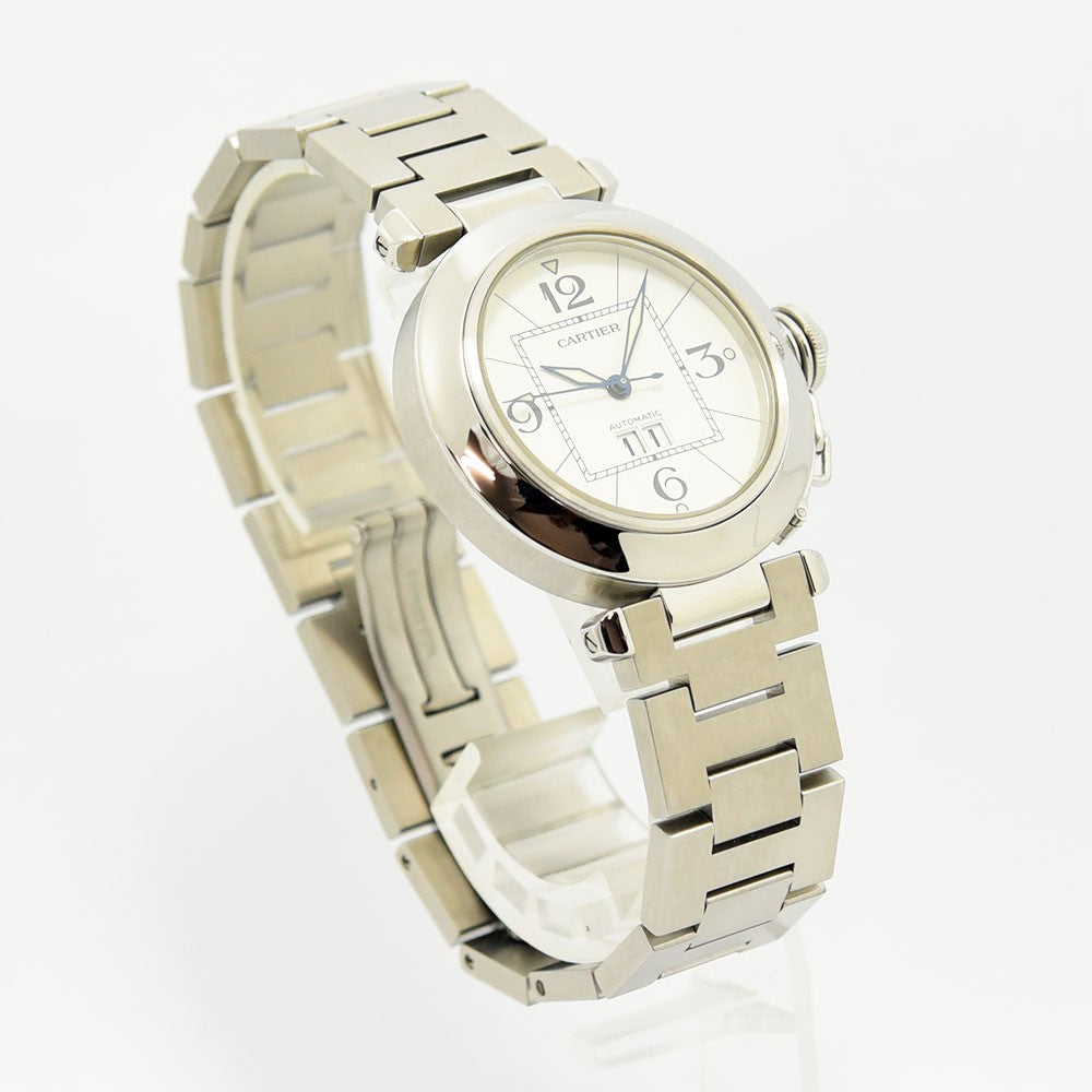 VINTAGE WATCHES FASHIONのカルティエ パシャ ドゥ カルティエ。ステンレススティール製の自動巻き腕時計で、特徴的なチェーン付きリューズとシルバーの文字盤が洗練された印象を与えます。