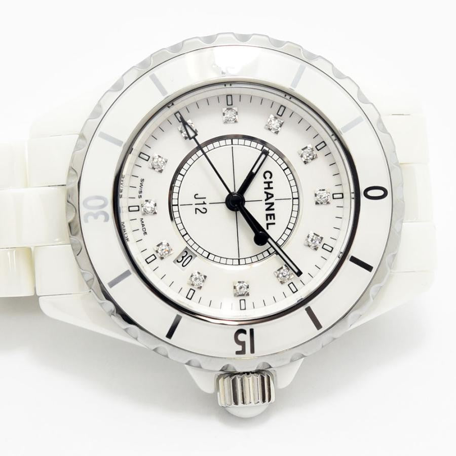VINTAGE WATCHES FASHIONのCHANEL J12ホワイトセラミック腕時計。文字盤にダイヤモンドをあしらったエレガントなデザイン。