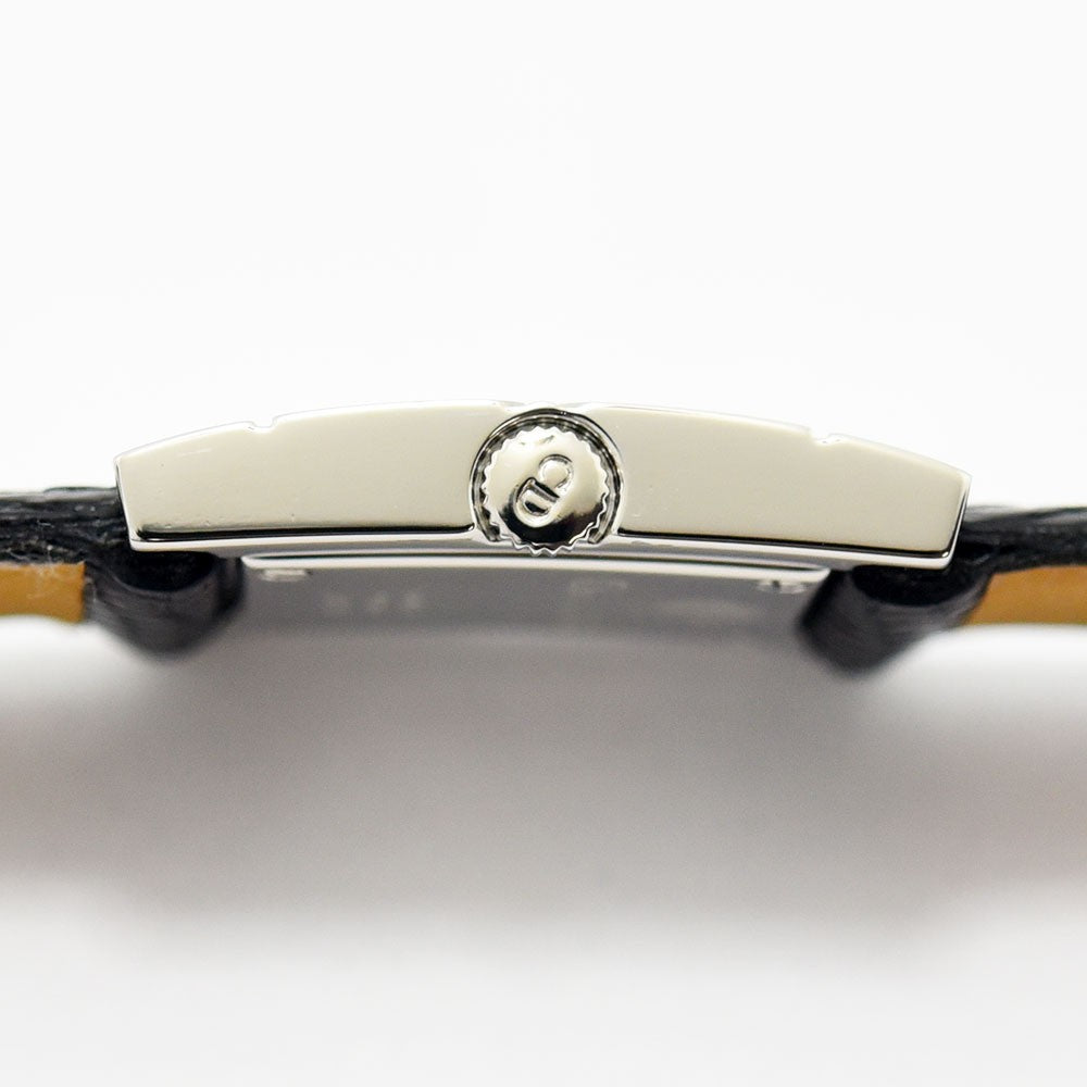 VINTAGE WATCHES FASHIONのChristian Diorレディース腕時計、CDロゴ入りシルバーリューズの側面クローズアップ