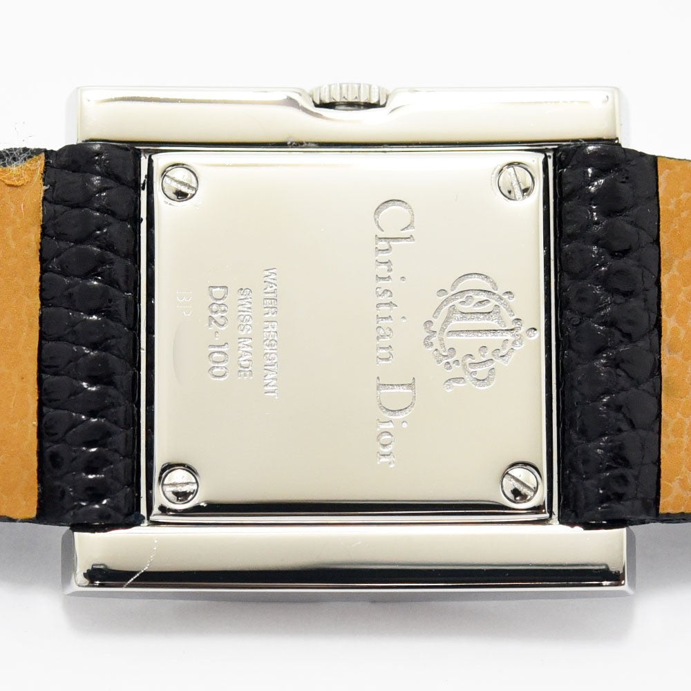VINTAGE WATCHES FASHIONのChristian Diorレディース腕時計の裏蓋。シルバーのスクエアケースに刻印されたブランドロゴとモデル情報。