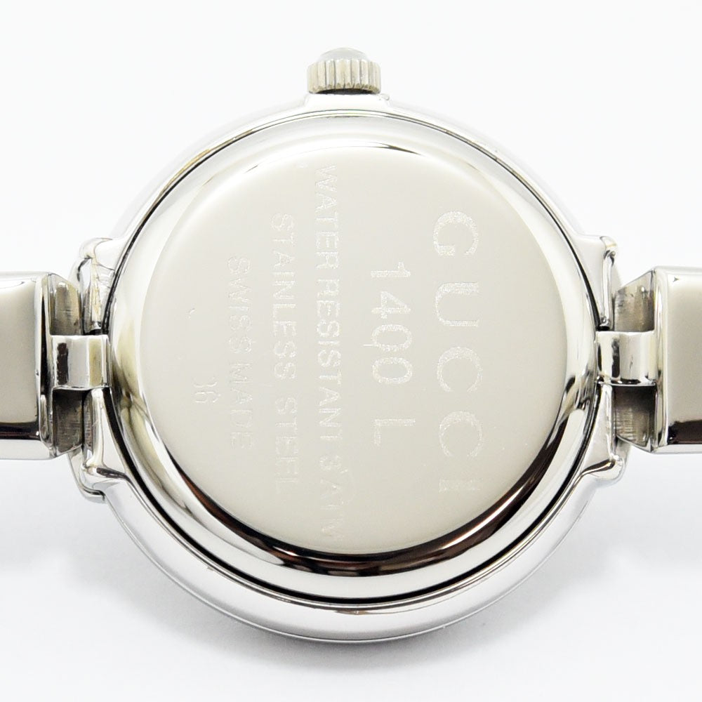 VINTAGE WATCHES FASHIONのGUCCI 1400Lレディースウォッチの裏蓋。ステンレススチール製の刻印が施されたケースバック。