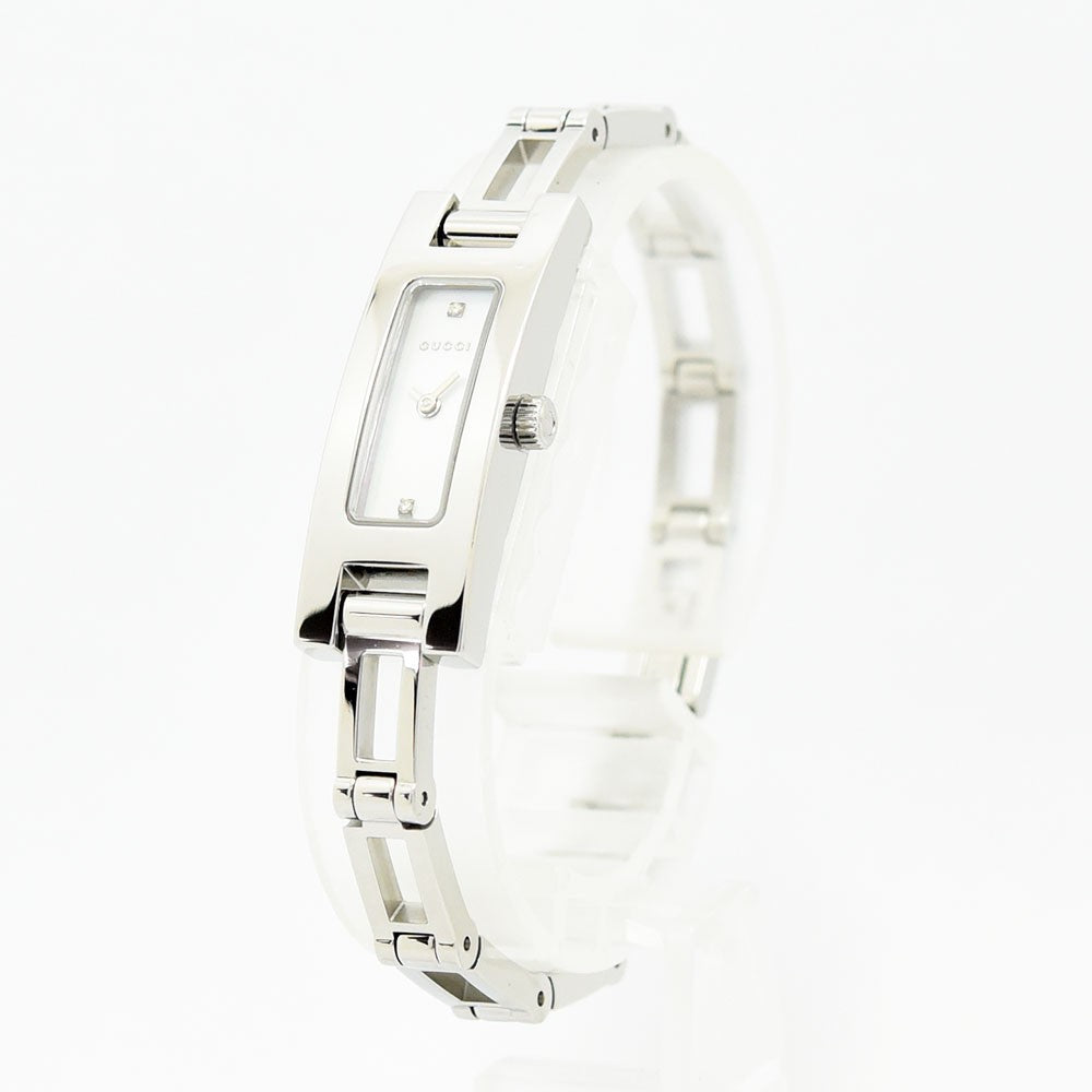 VINTAGE WATCHES FASHIONのGUCCI 3900Lレディース腕時計。シルバーのステンレス製レクタングルケースにマザーオブパール文字盤とダイヤモンドインデックスを配したエレガントなデザイン。