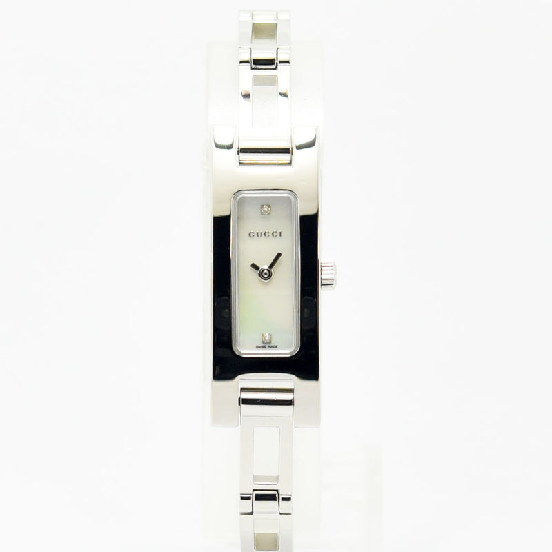 VINTAGE WATCHES FASHIONのGUCCI 3900Lレディース腕時計。シルバーのステンレス製レクタングルケースにマザーオブパールの文字盤とダイヤモンドインデックスが輝くエレガントなデザイン。