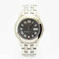 VINTAGE WATCHES FASHIONのGUCCI 5500M腕時計。シルバーのステンレス製で、黒文字盤にローマ数字と日付表示、ウェブストライプが特徴。