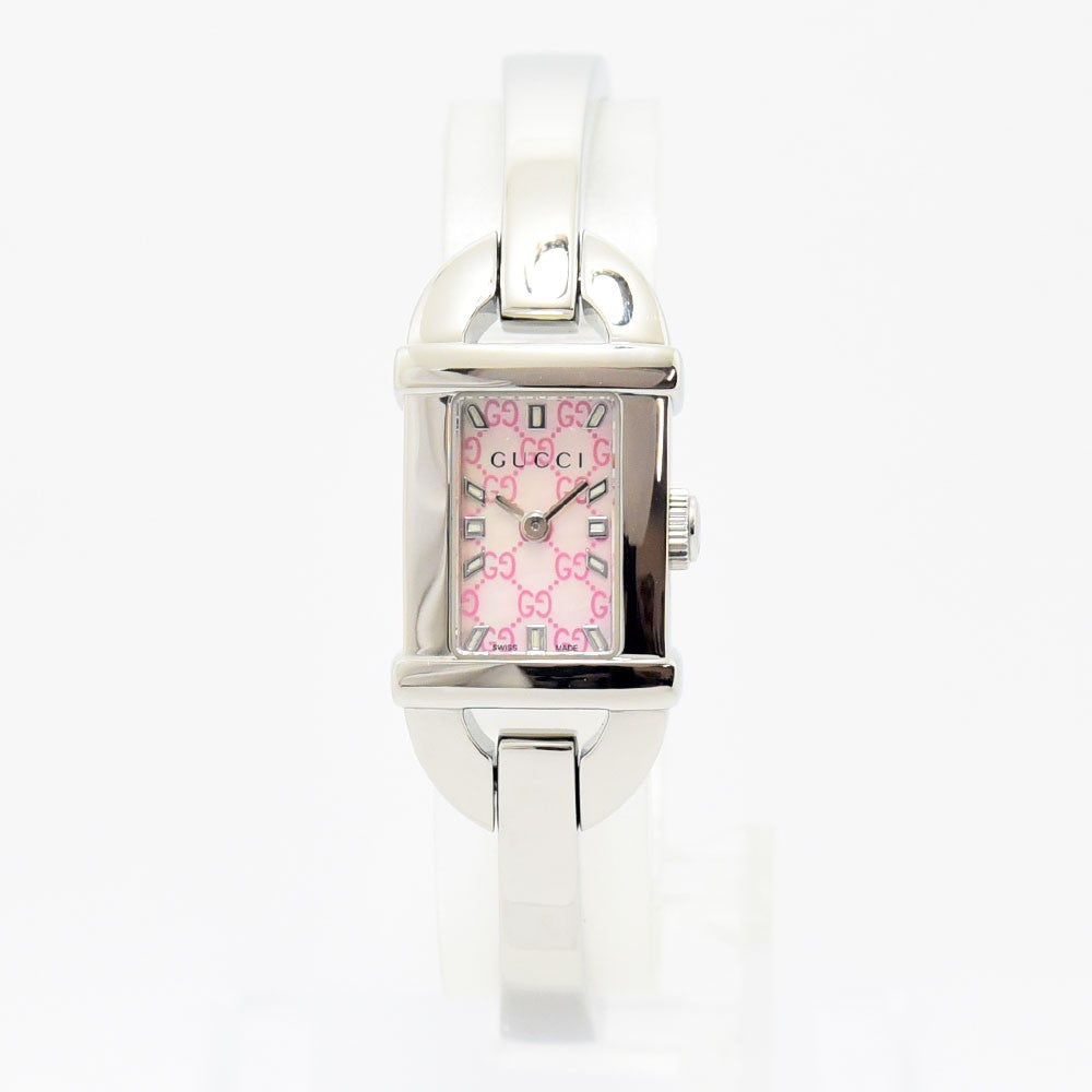 VINTAGE WATCHES FASHIONのGUCCI 6800Lレディースバングルウォッチ。シルバーのステンレススチール製で、ピンクのGGパターン文字盤が特徴。