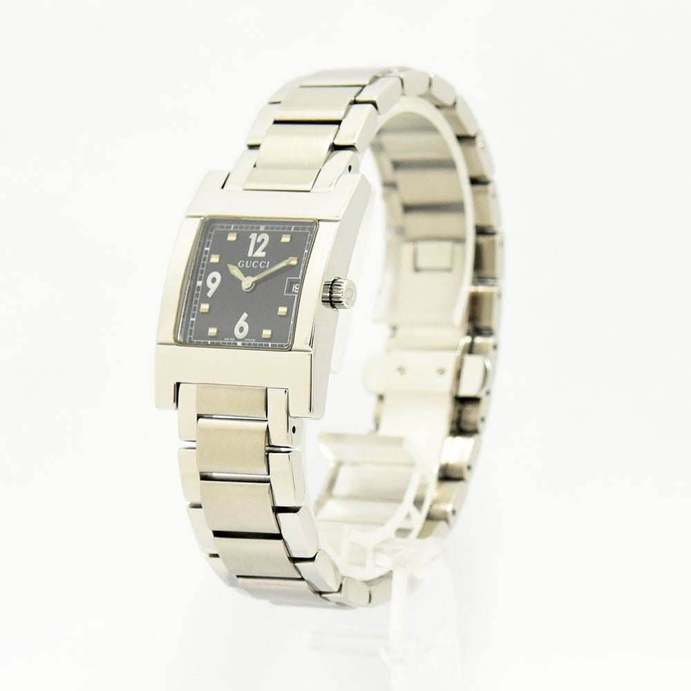 VINTAGE WATCHES FASHIONのGUCCI 7700Lレディース腕時計。ブラック文字盤とステンレススチール製スクエアケースが特徴の洗練されたデザイン。