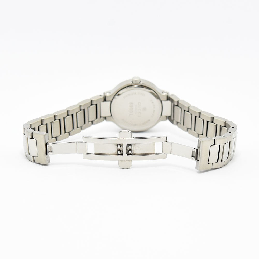 VINTAGE WATCHES FASHIONのGUCCI 8900Lレディース腕時計、ステンレススチール製ブレスレットのバックル部分