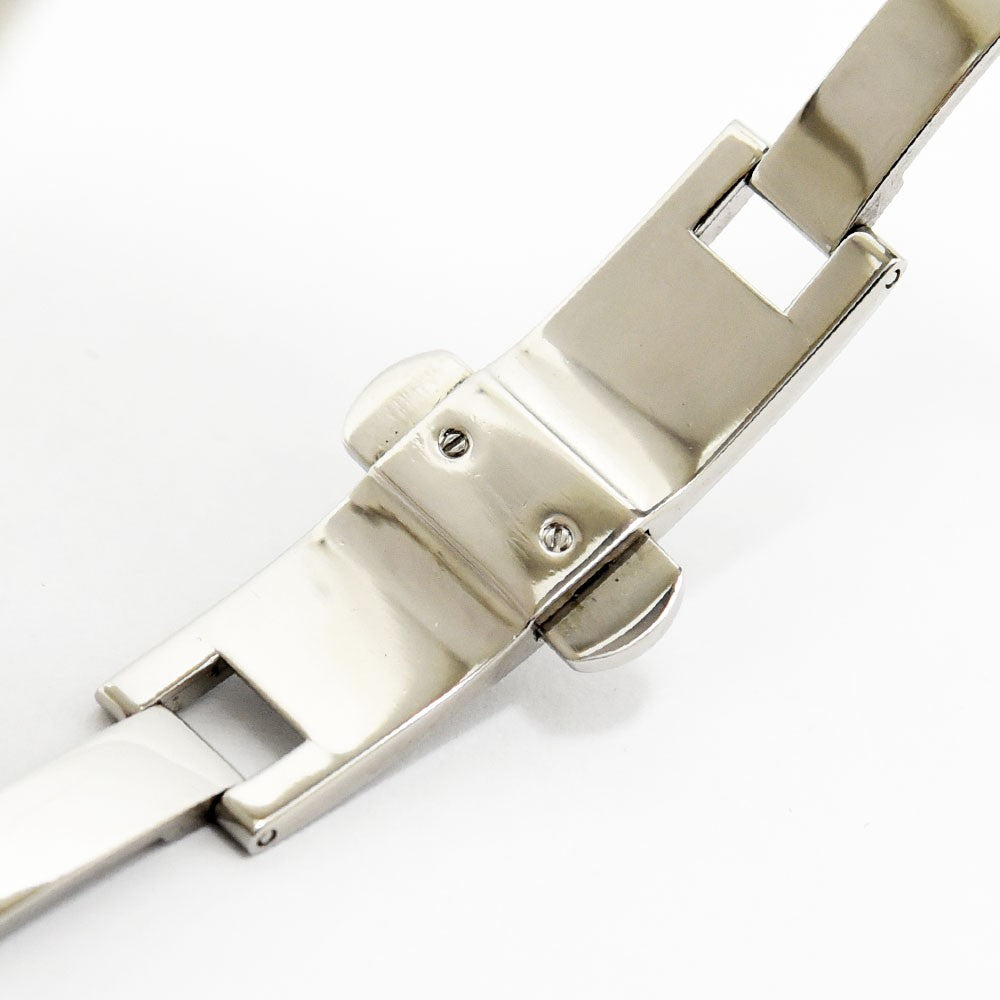 VINTAGE WATCHES FASHIONのGUCCI 2400Sモデル、シルバーのステンレススチール製バングルウォッチの留め具部分