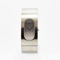 VINTAGE WATCHES FASHIONのGucci 2400Lバングルウォッチ。マットな質感のステンレススチール製で、ミニマルで洗練されたデザインのレディース腕時計。