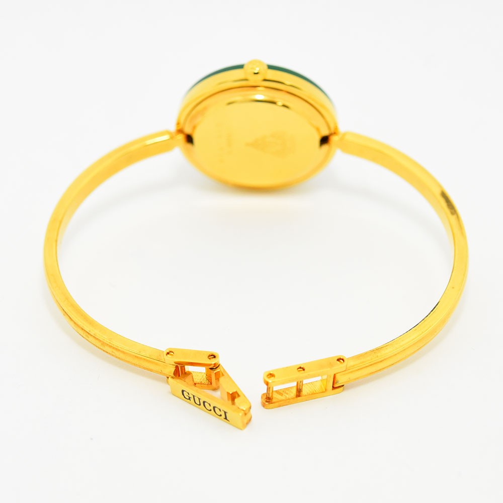 VINTAGE WATCHES FASHIONのGUCCIヴィンテージチェンジベゼルウォッチ、ゴールドトーンのバングルと留め具の背面詳細