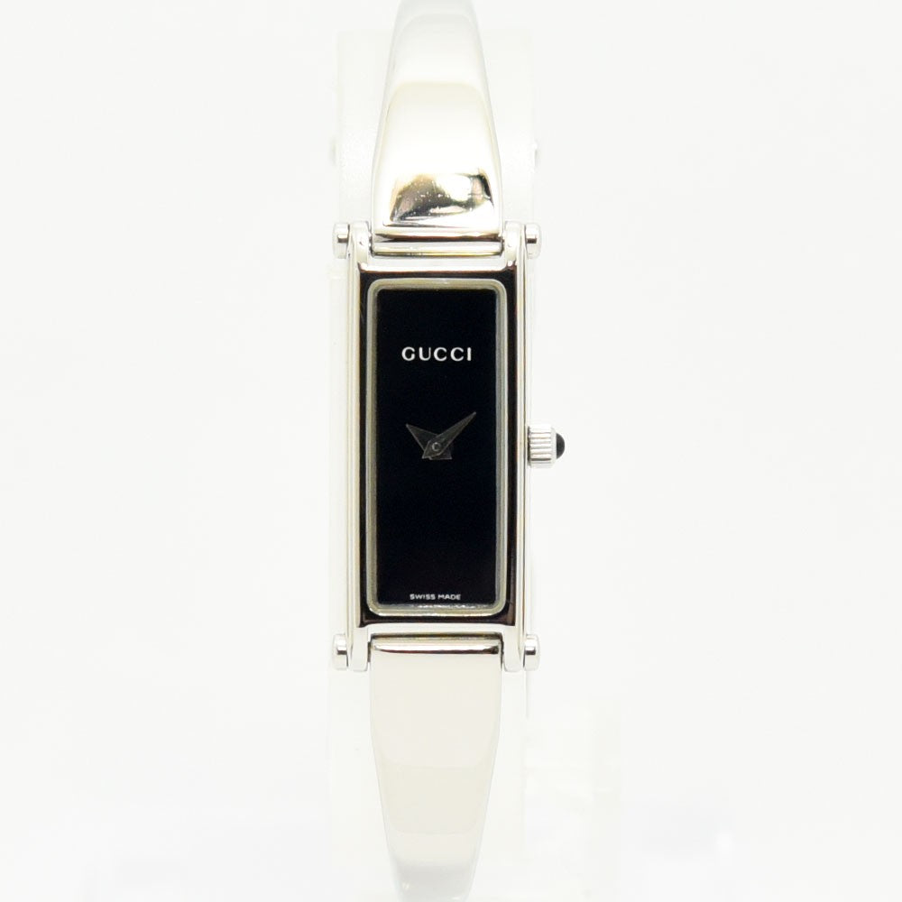 VINTAGE WATCHES FASHIONのGUCCI 1500Lレディースバングルウォッチ。ブラック文字盤とシルバーのステンレススチール製ブレスレットが特徴の洗練された腕時計。