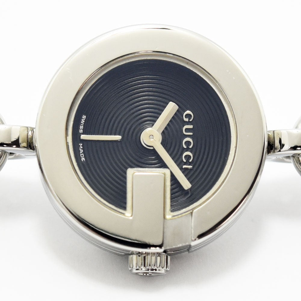 VINTAGE WATCHES FASHIONのGUCCIレディースチェーンブレスレットウォッチ。Gロゴベゼルとブラック文字盤が特徴のステンレス製腕時計