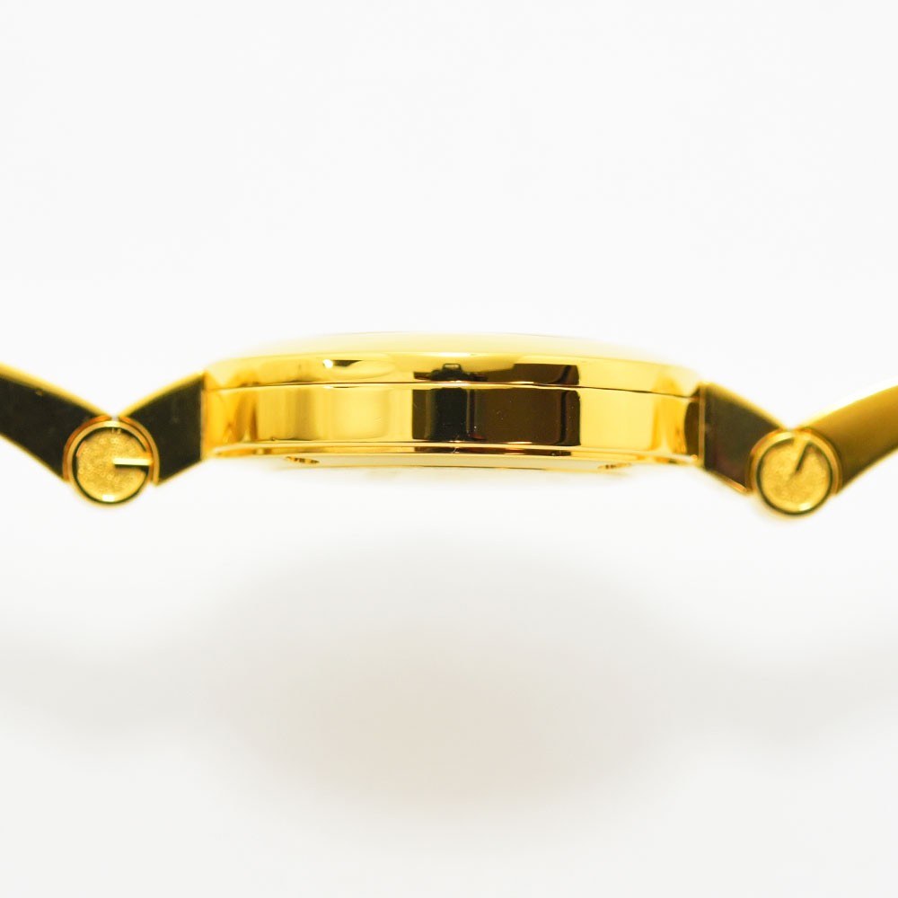 VINTAGE WATCHES FASHIONのゴールドトーンステンレス製GUCCIバングルウォッチの側面ビュー