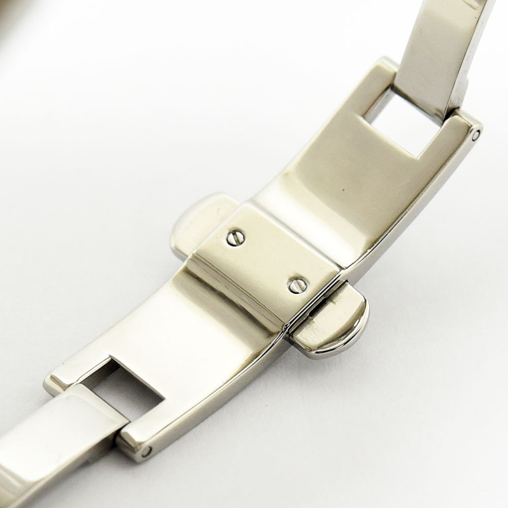 VINTAGE WATCHES FASHIONのGucciレディース腕時計、ステンレススチール製ブレスレットのバックル部分のクローズアップ