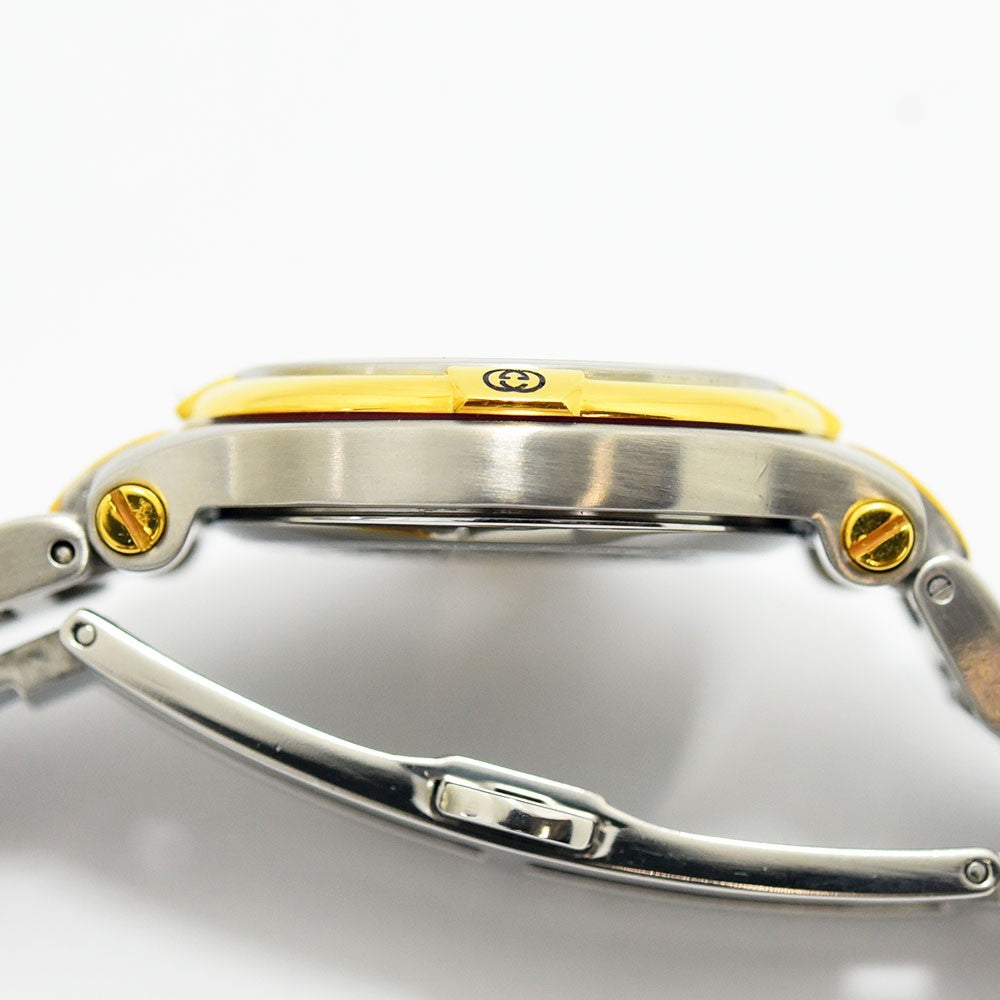 VINTAGE WATCHES FASHIONのGucciレディース腕時計9040L。シルバーとゴールドのコンビネーションカラーが特徴的なステンレススチール製ケースの側面。