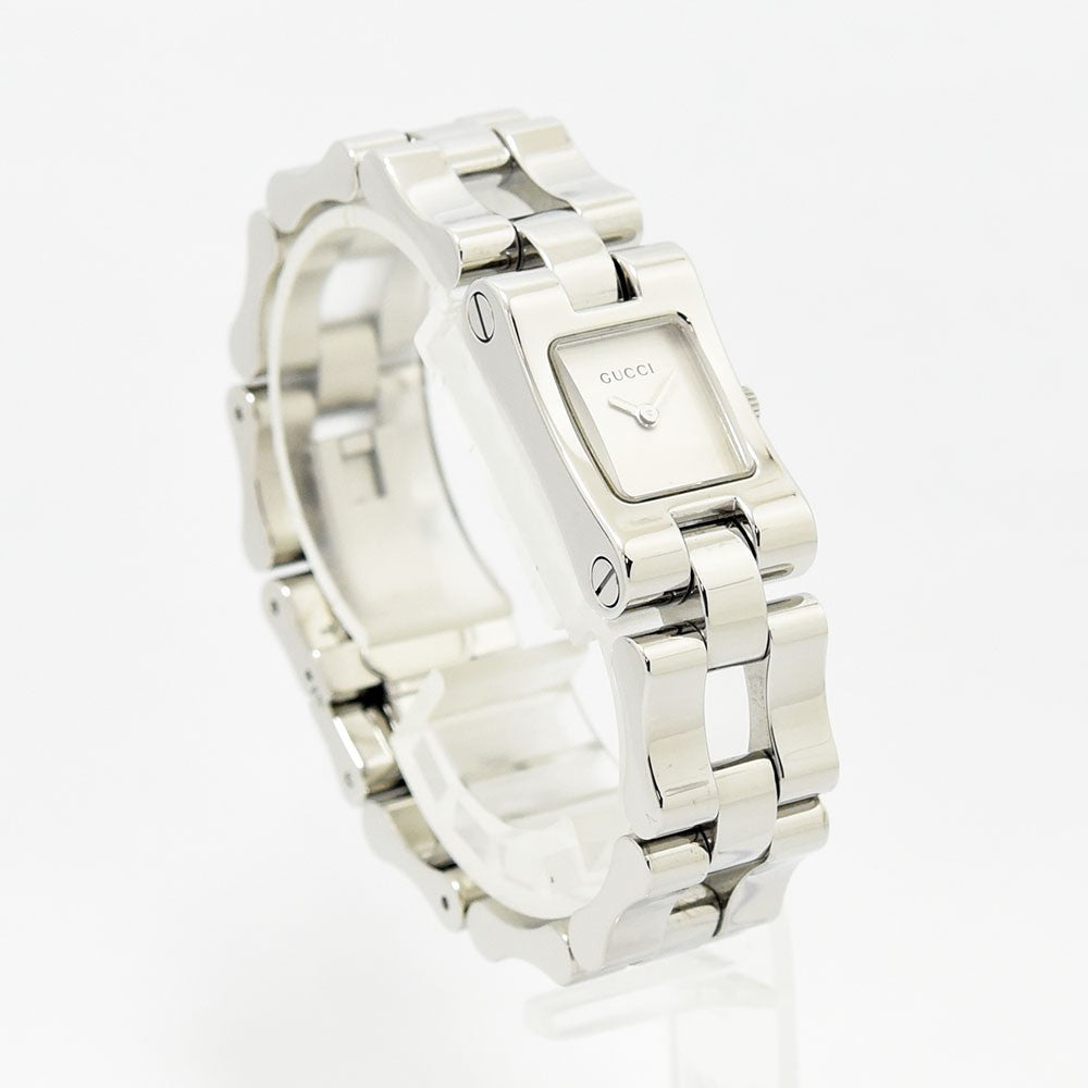 VINTAGE WATCHES FASHIONのGUCCI 2305Lレディース腕時計。シルバーのステンレススチール製スクエアケースと洗練されたブレスレットデザイン。