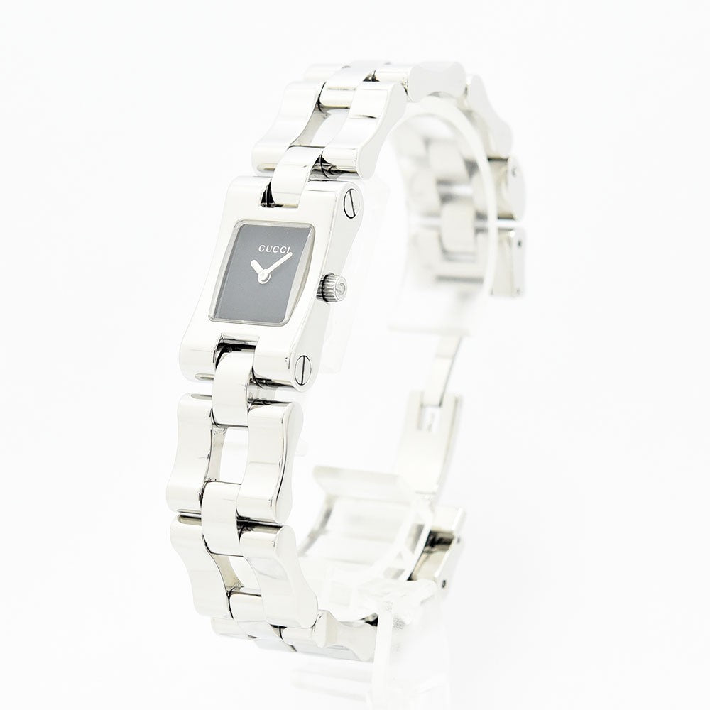 VINTAGE WATCHES FASHIONのGucci 2305Lレディース腕時計。シルバーのステンレススチール製ブレスレットとミニマルなブラック文字盤が特徴。