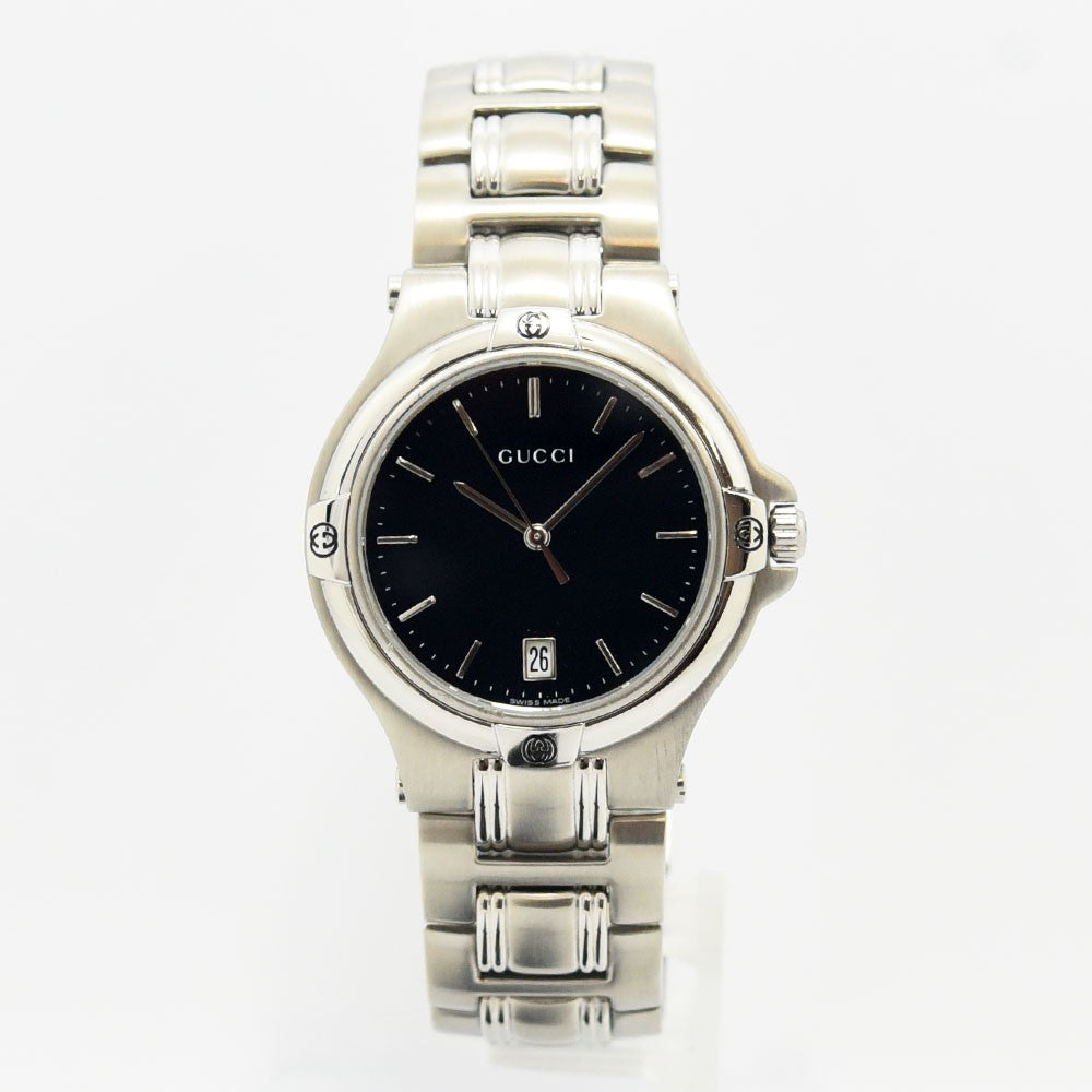 VINTAGE WATCHES FASHIONのブラック文字盤とステンレススチール製ブレスレットが特徴的なGUCCIのアナログ腕時計