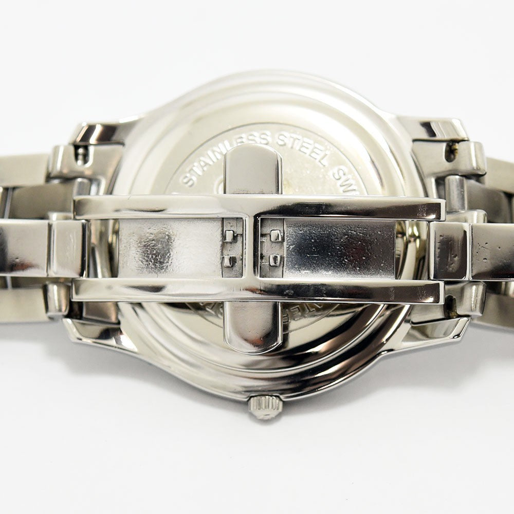 VINTAGE WATCHES FASHIONのGUCCI 5500M腕時計、ステンレススチール製バックルの裏側詳細
