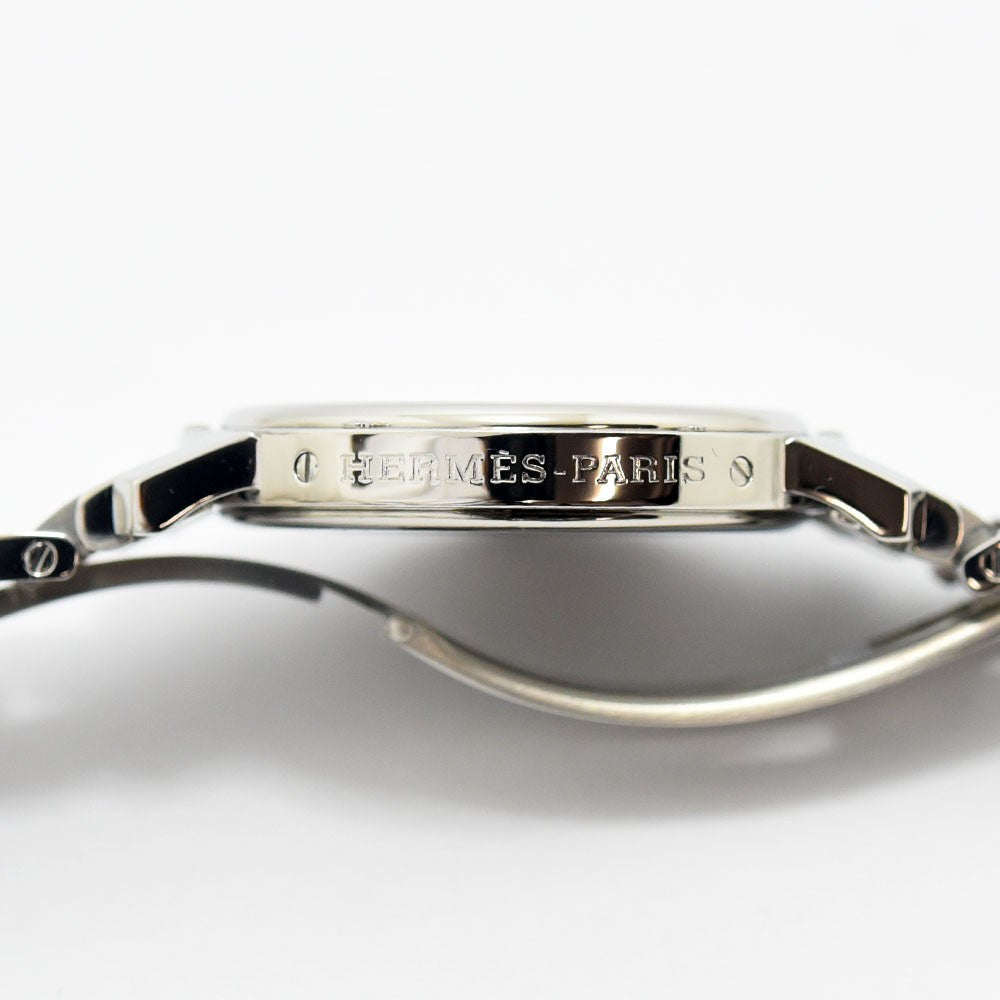 VINTAGE WATCHES FASHIONのHERMÈSクリッパー、ステンレススチール製ケース側面に刻印されたブランドロゴ
