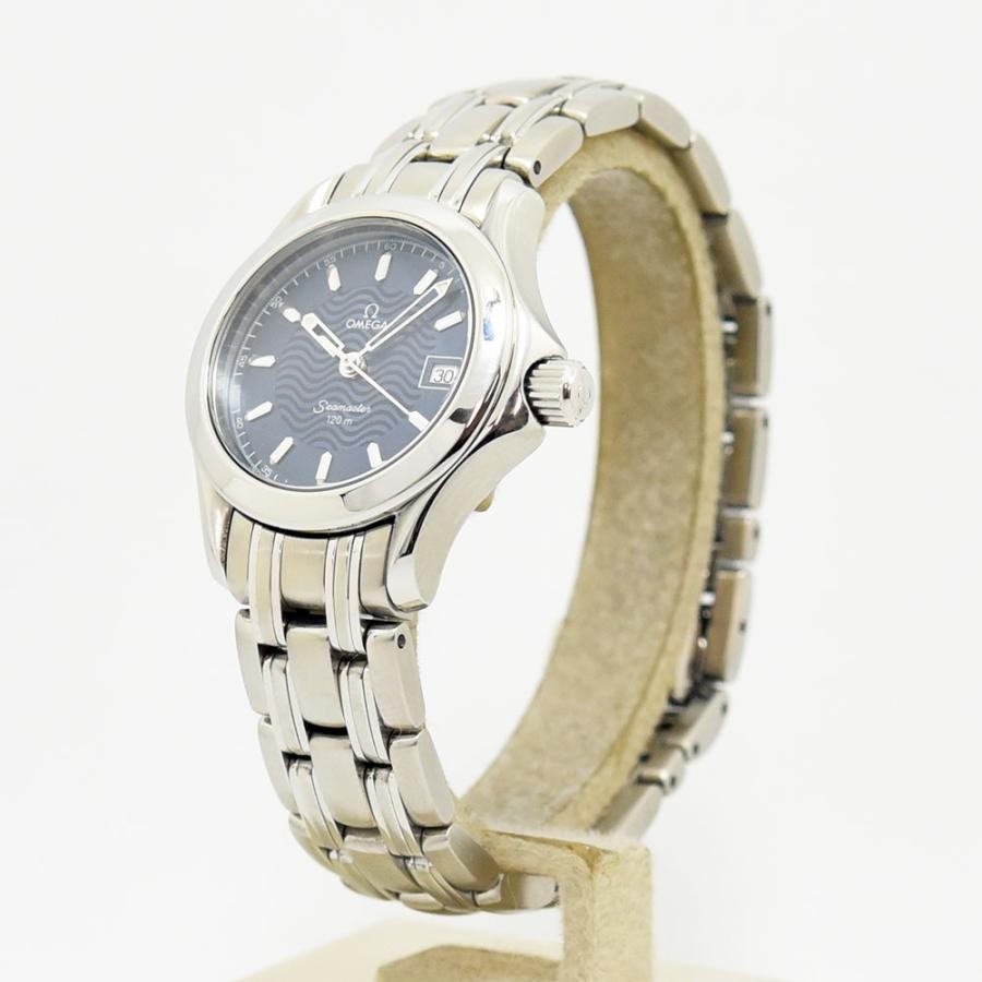 VINTAGE WATCHES FASHIONのOMEGAシーマスター120m。波模様のブルー文字盤とステンレススチール製ブレスレットが特徴の腕時計。