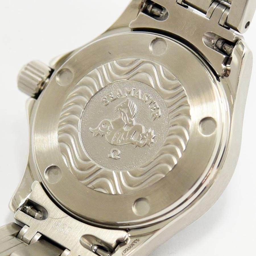 VINTAGE WATCHES FASHIONのOMEGA シーマスター腕時計の裏蓋。シーホースの刻印と波模様が施されたステンレススチール製ケース。