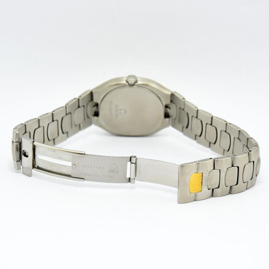 VINTAGE WATCHES FASHION オメガ シーマスター GMT 自動巻き腕時計。ステンレススチール製。ゴールドアクセント。スイス製。