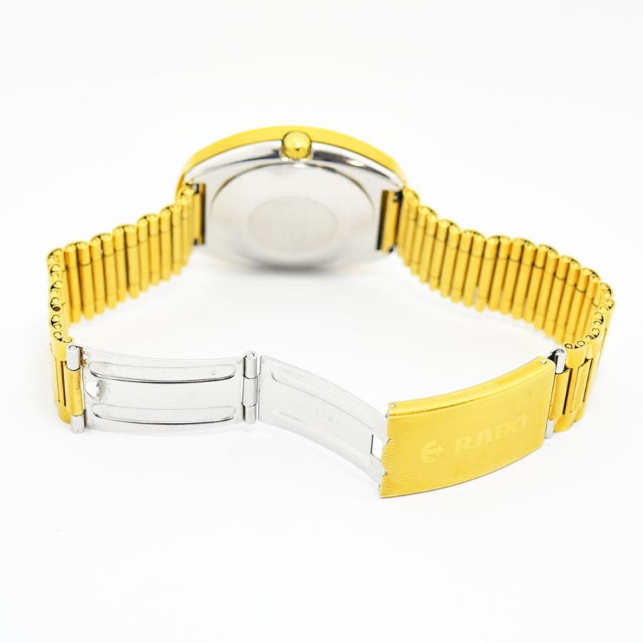 VINTAGE WATCHES FASHIONのRADOダイヤスター、ゴールドカラーのヴィンテージ腕時計のバックルとブレスレット背面
