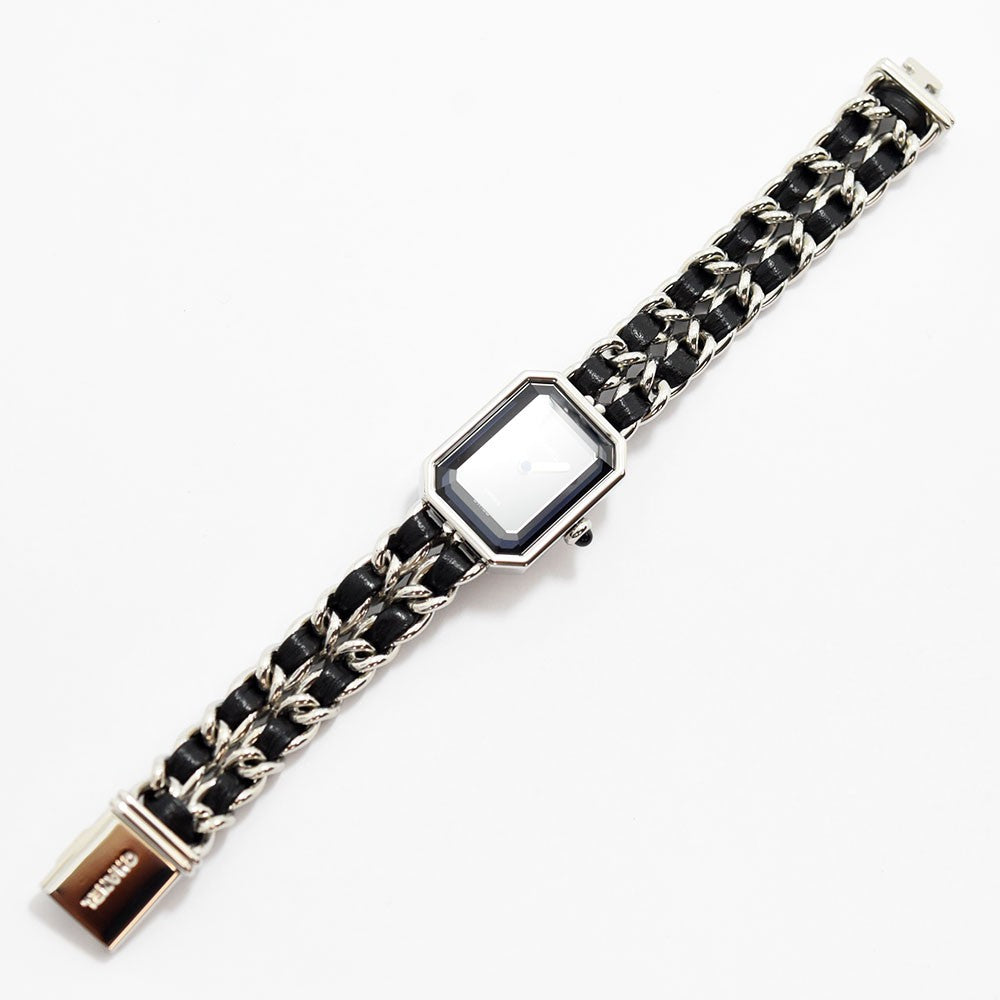 VINTAGE WATCHES FASHIONの黒い文字盤とレザーインサート付きシルバーチェーンストラップの長方形ウォッチ