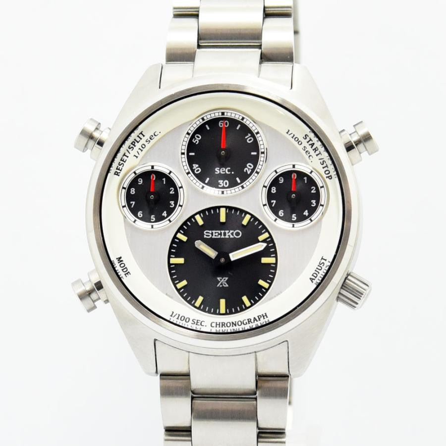 VINTAGE WATCHES FASHIONのセイコー製クロノグラフウォッチ。シルバーのステンレススチール製。ホワイトの文字盤にブラックのインダイヤルとレッドの針。