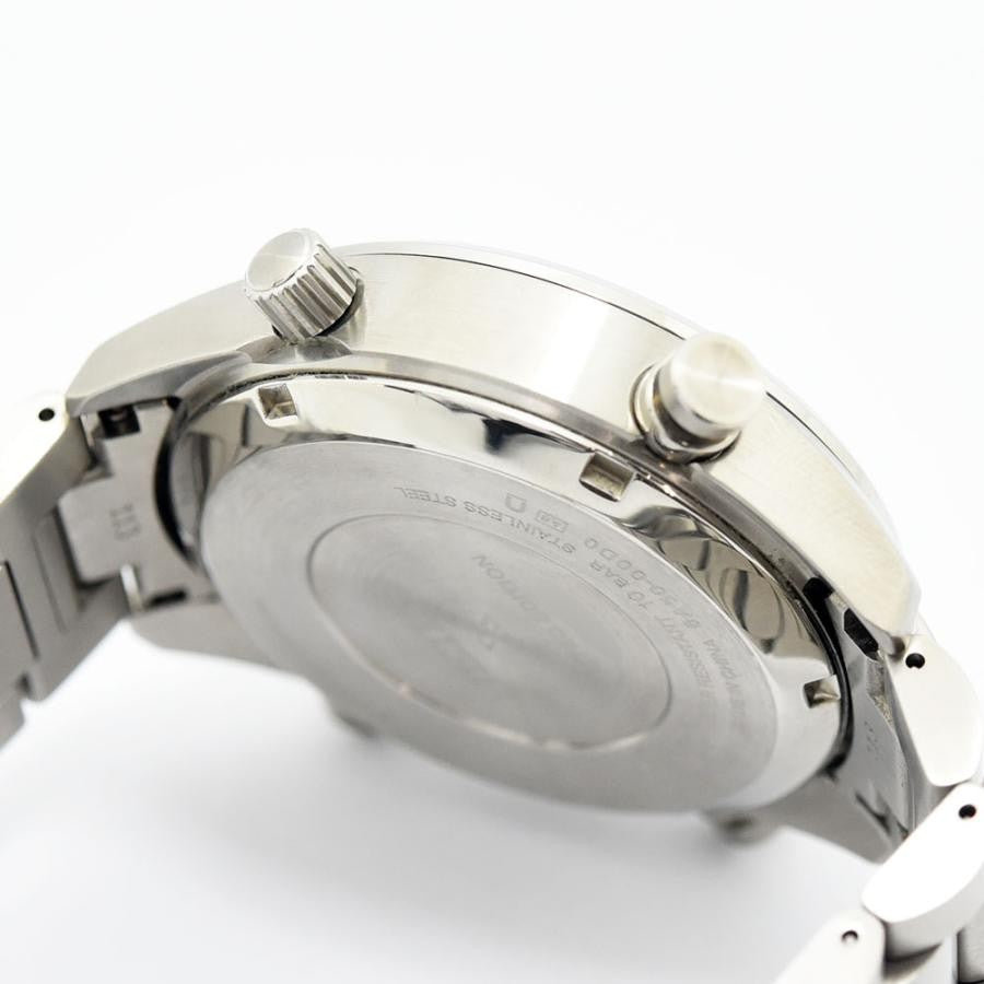 VINTAGE WATCHES FASHIONのセイコー製クロノグラフウォッチ。ステンレススチール製。ホワイト文字盤、ブラックインダイヤル、レッド針。